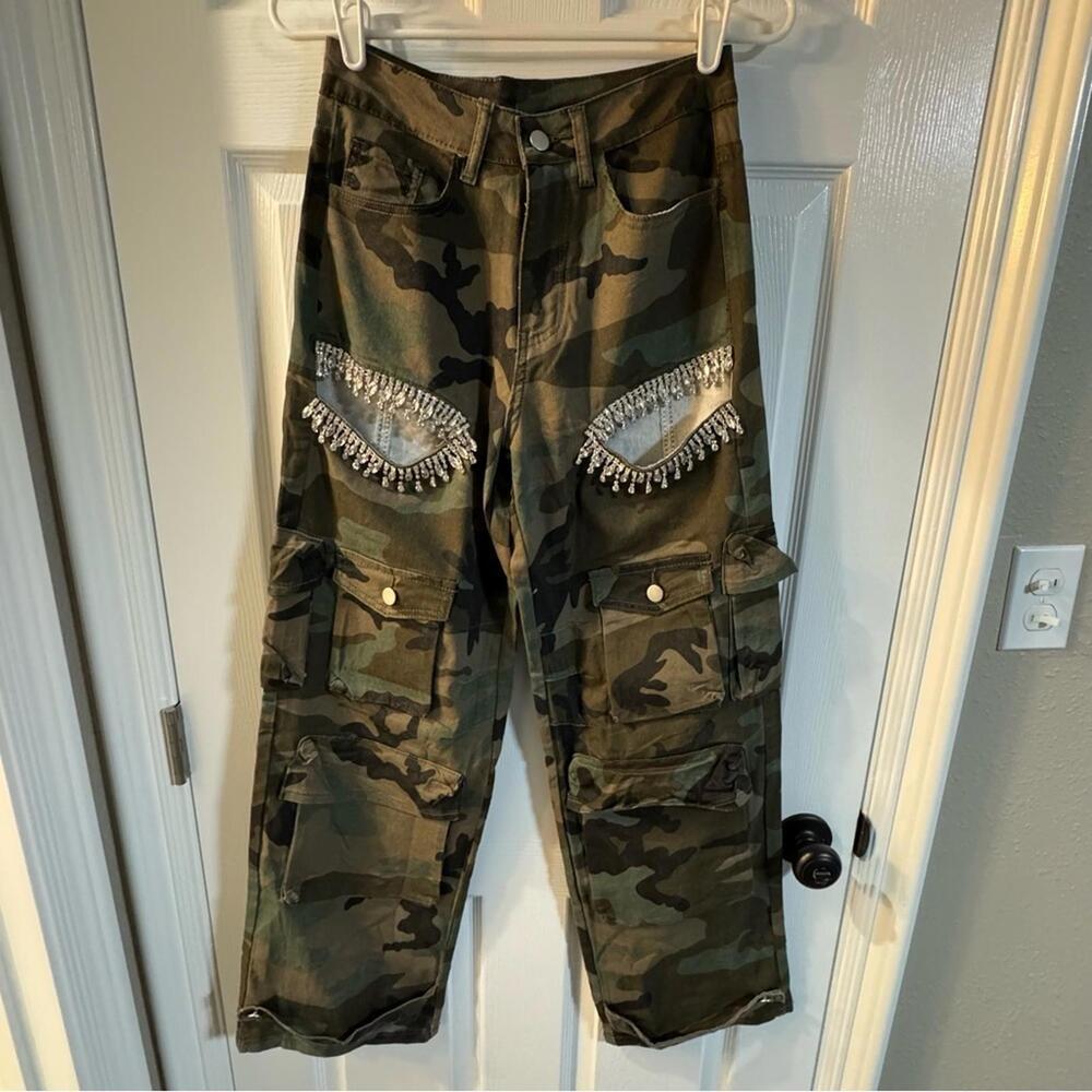 NWOT Y2K Camo Cargo Pants w/ Rhinestone Fringe 26x30 - Picture 5 of 15